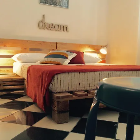 Giù Le Stelle Couette-café