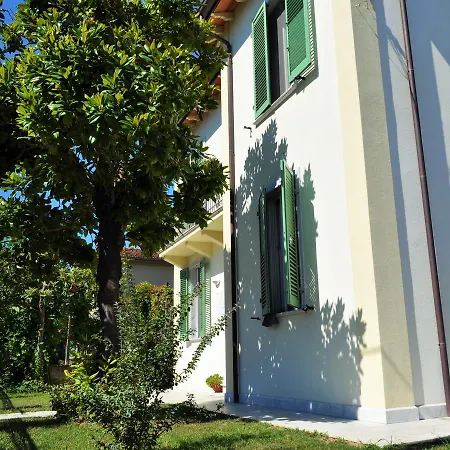 Giu Le Stelle Bed and Breakfast Marina di Massa